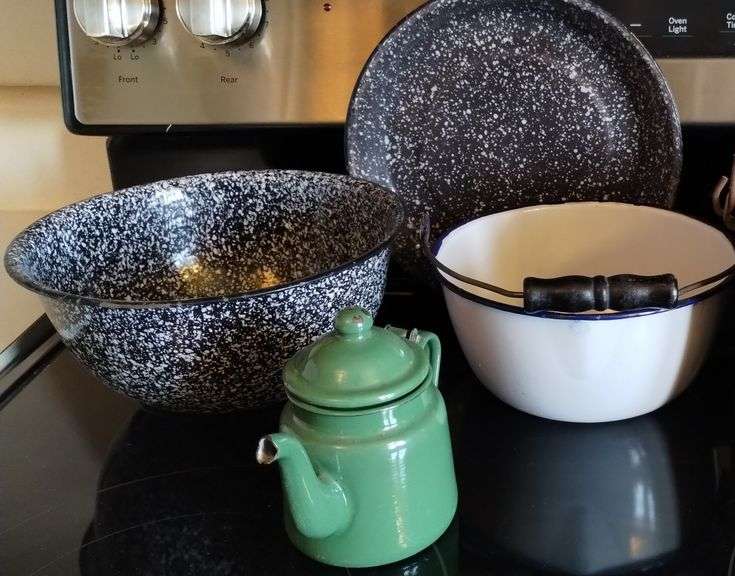LOT Vintage Enamelware Speckled Bowl Crocks Blue Tokoyo