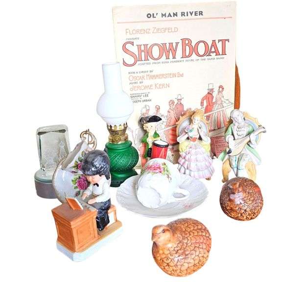 Pickers Lot Vintage Figures Oil Lamp Birds