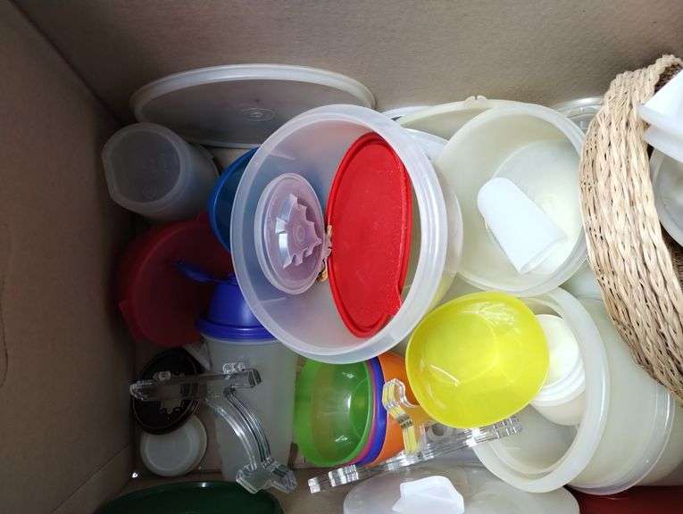 LOT Vintage Tupperware Measuring Cup +