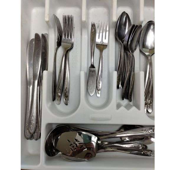 Vintage Oneida Stainless Flatware Daffodil
