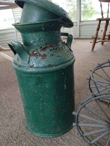 John Deere Birdhouse Tractor Plant Stand Milk Can Green