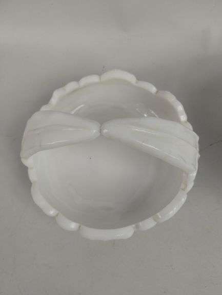 Westmoreland Pansy Pattern Basket LE Smith Grapevine Milk Glass