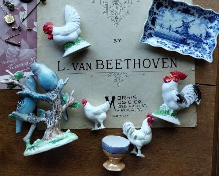 Vintage Hens Bluebird Porcelain Figures Sheet Music Pins Lusterware
