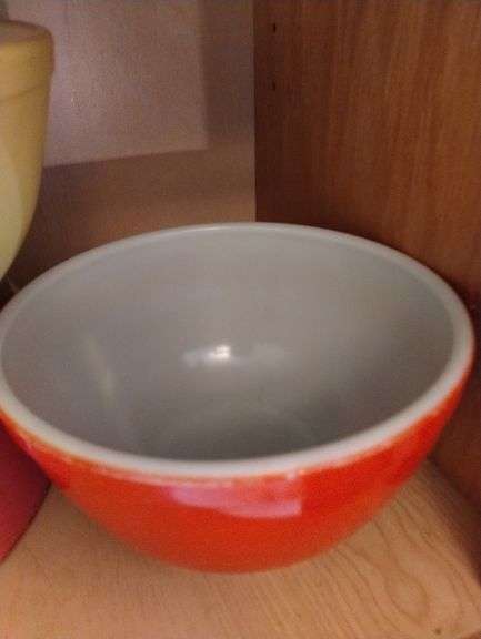 Pyrex Mixing Bowls Primary Pink Yellow