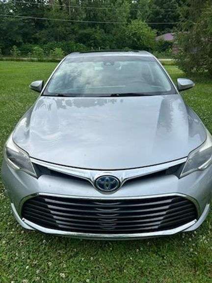 2018 Avalon Hybrid- 68037 Miles