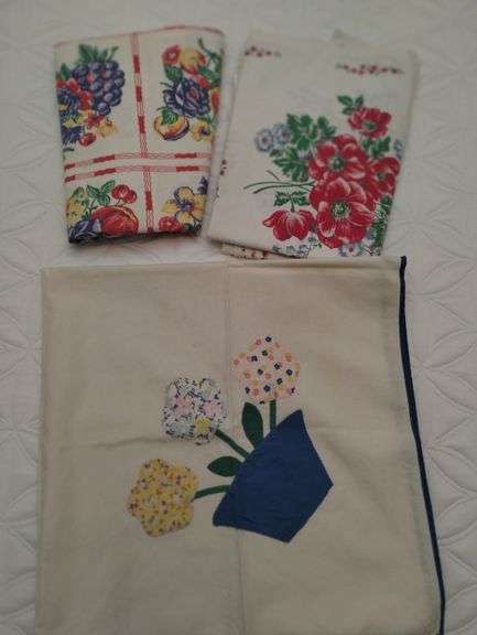 Quilted Stitched Dresser Scarf & Printed Vintage Table Cloths Tablecloth
