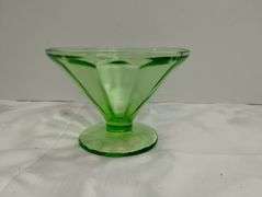 Heisey Glass Octagon Bowl Plate URANIUM Federal Sherbet