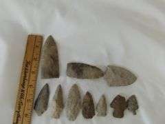 LOT Primitive Mixed Arrow Heads Indiana Native American