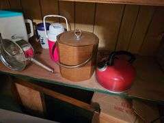 Pickers Lot Pioneer Seed Co Cooler Appliances TV Punch Set