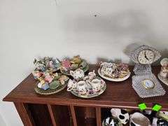 Pickers Lot Home Decor Figures Tea Pot Sets