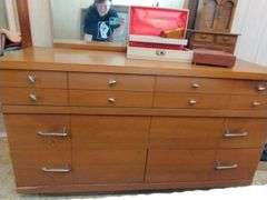 Kroehler Dresser & Mirror Mid Century MCM