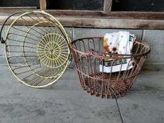 Pair Large Metal Rubber Coated Wire Egg Chicken Baskets w Dishtowel