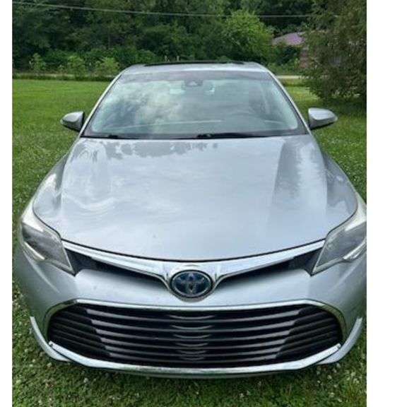 2018 Avalon Hybrid- 68037 Miles