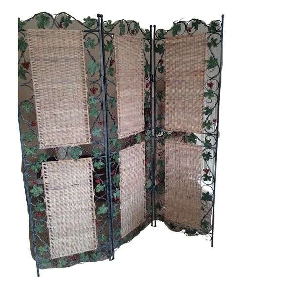 ~6FT Room Divider Metal Wicker Vines Berries 3 Panels