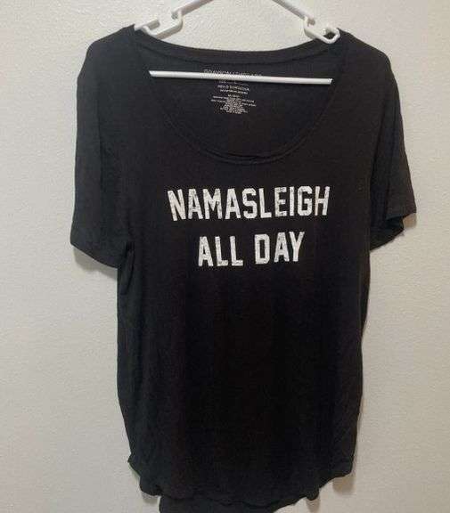 5 Grayson Threads Women’s Tee Black Size XL Christmas Theme Namasleigh All Day Yoga