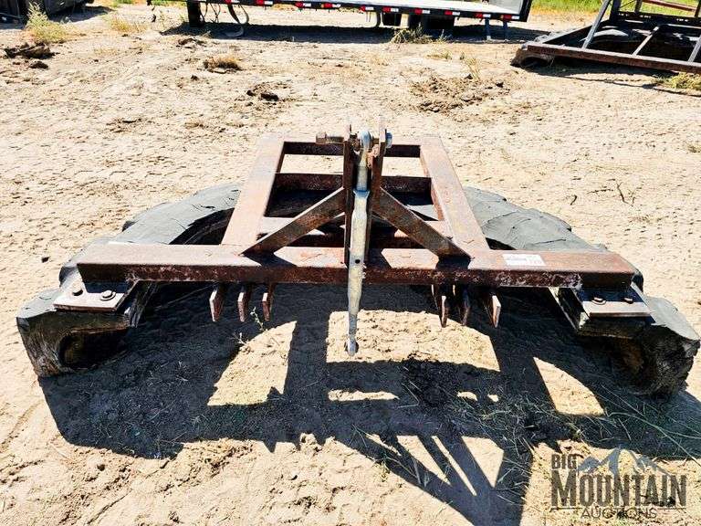 Custom 7' 3 Pt Rubber Tired Scraper