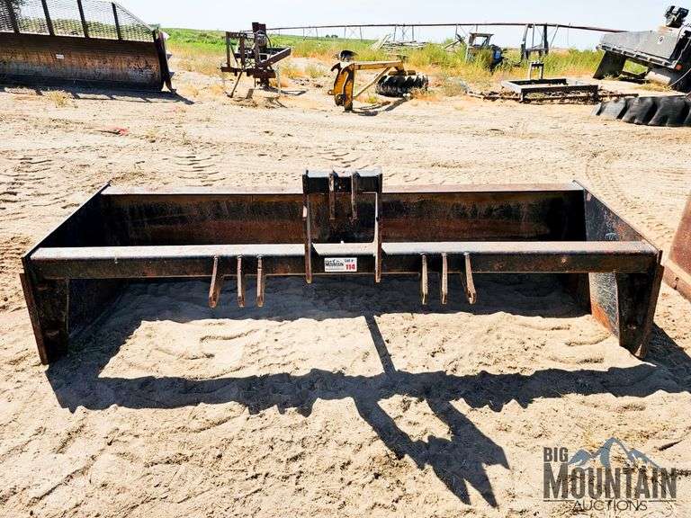 HMI 8' 3 Pt Box Scraper