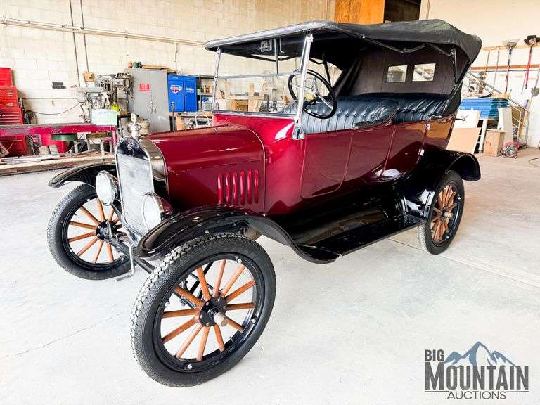 1925 Ford Model T Touring Convertible Automobile