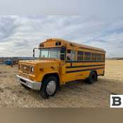 スクモバ school mobile 1990 Chevrolet S6000 School Bus - Booker Auction Company
