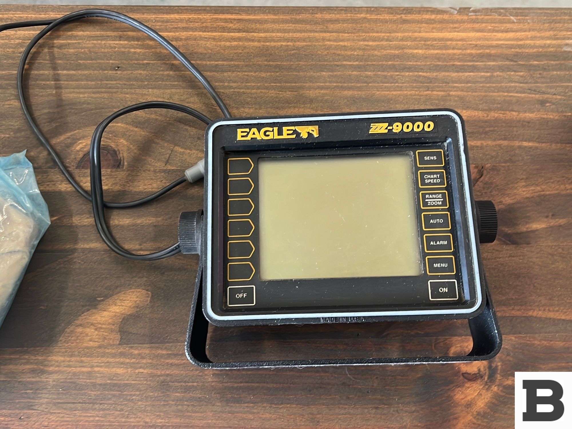Eagle Z-9000 Fish Finder - Booker Auction Company