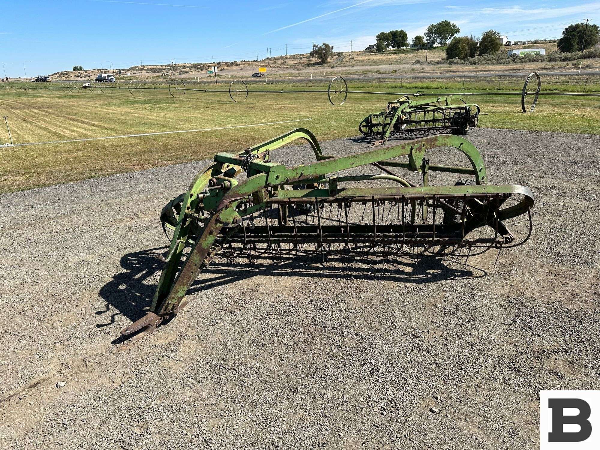 John Deere LR2 Hay Rake - Booker Auction Company, image size:2000x1500