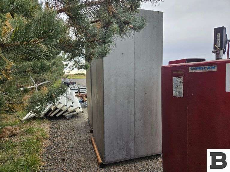 880 Gallon Waste Oil Tank Booker Auction Company