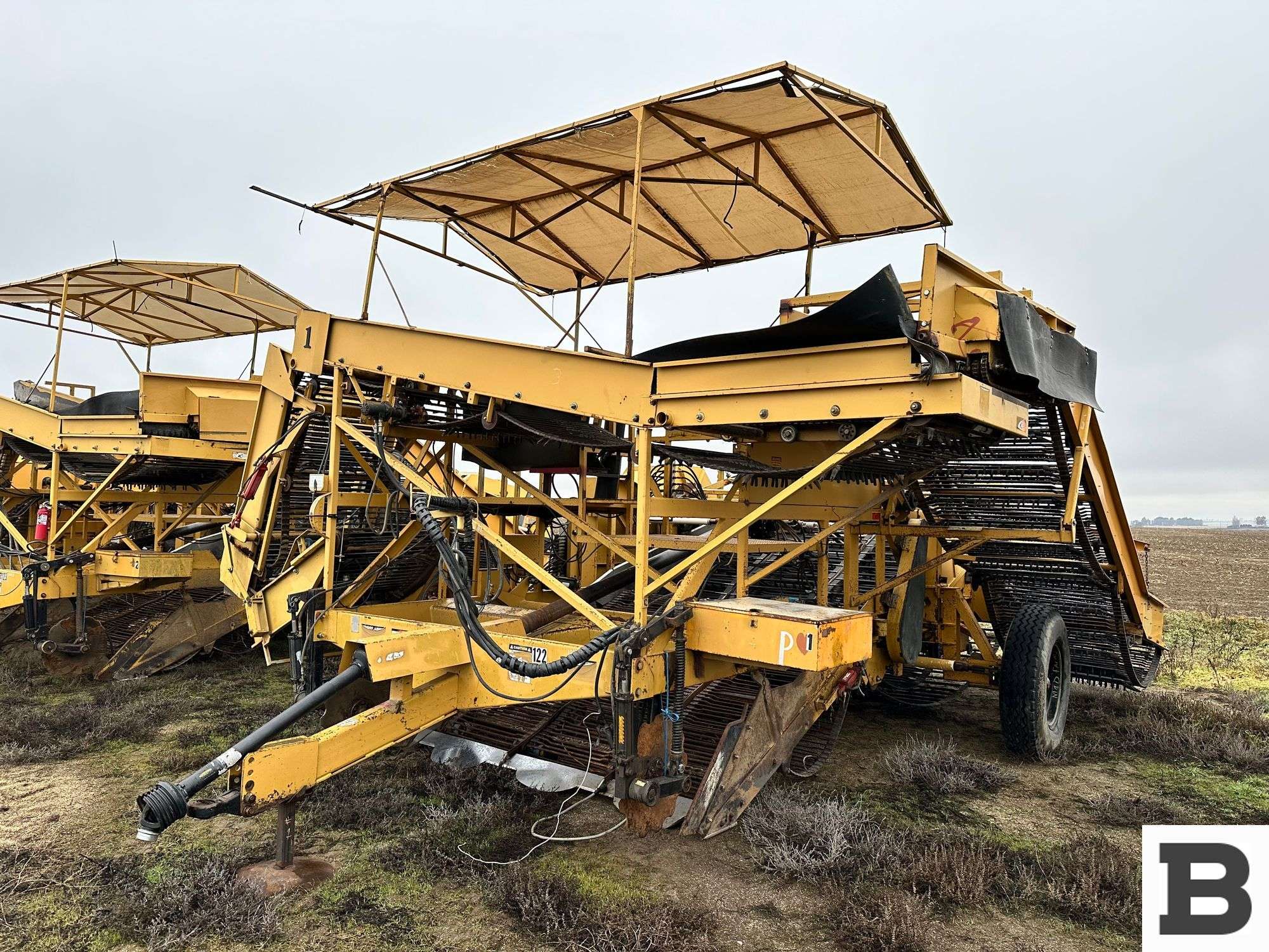 Double L 865 Potato Harvester - Booker Auction Company