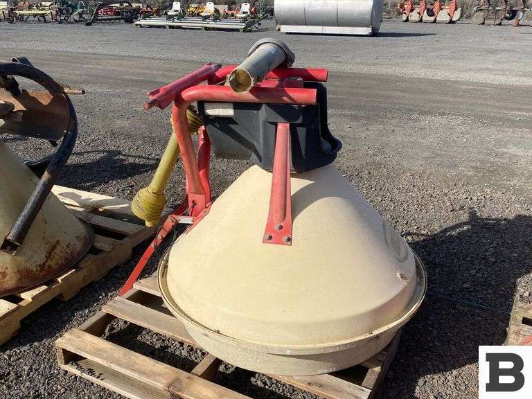 Vicon Fertilizer Spreader Booker Auction Company