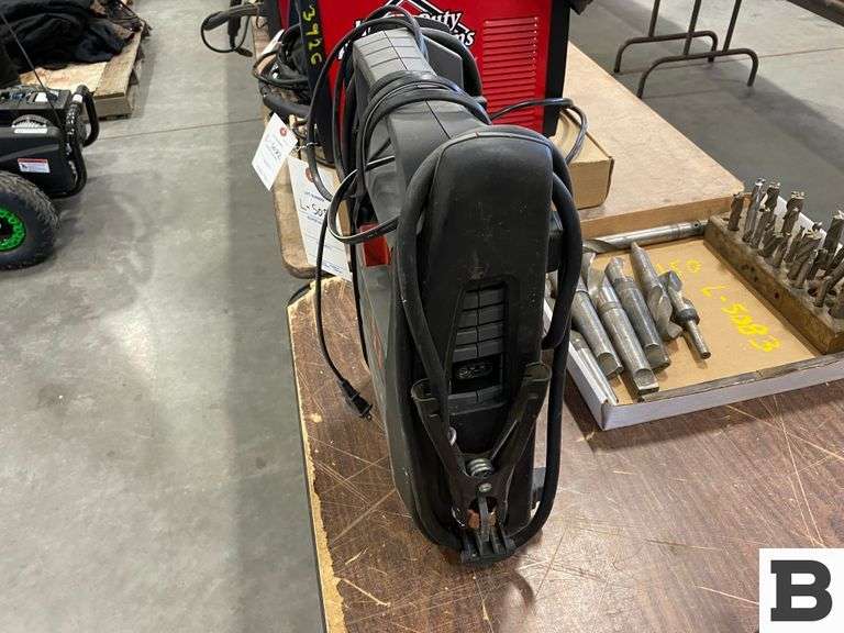 DSR114 Jump Starter & 12V Power Supply Booker Auction Company