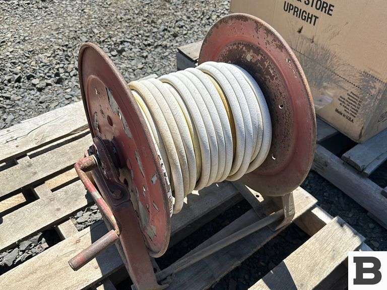 2 Hose Reels