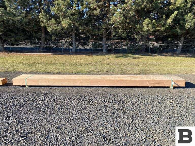 9"x26"x19'3" Glulam Beam