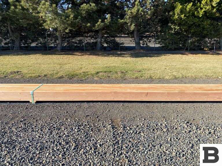 8.75"x26.75"x48' Glulam Beam