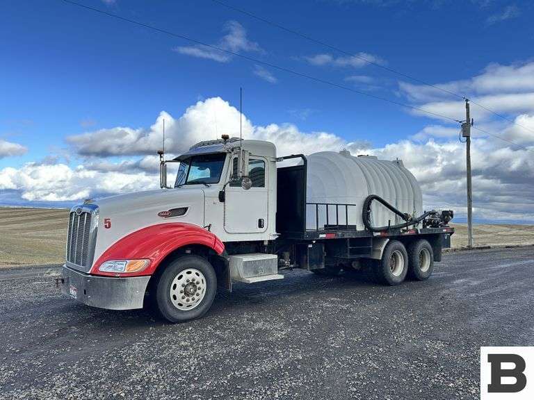 2008 Peterbilt 386 Tender Truck - Craigmont, ID
