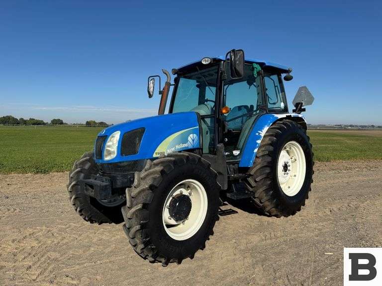 2010 New Holland T5060 Tractor