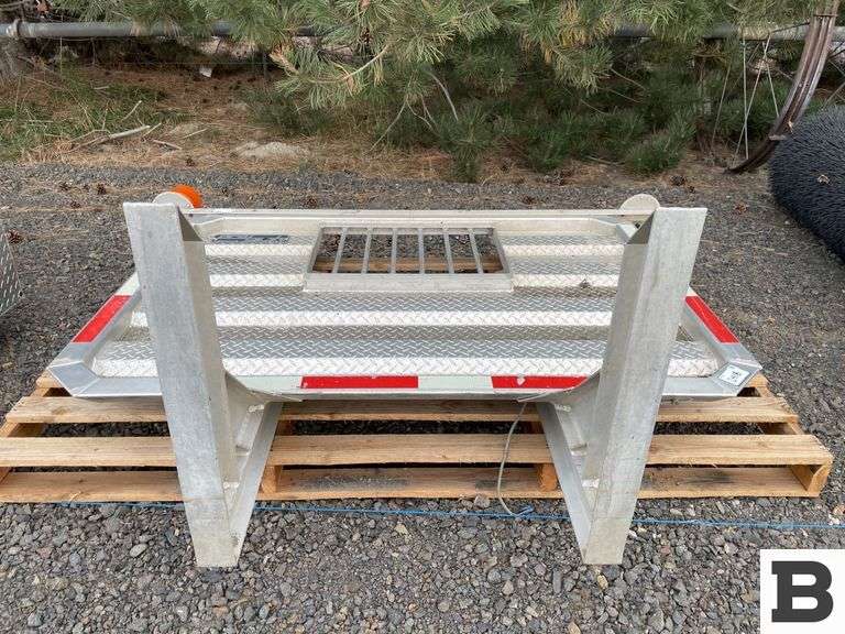 Boosker Rack ProTech Semi Headache Rack - Booker Auction Company