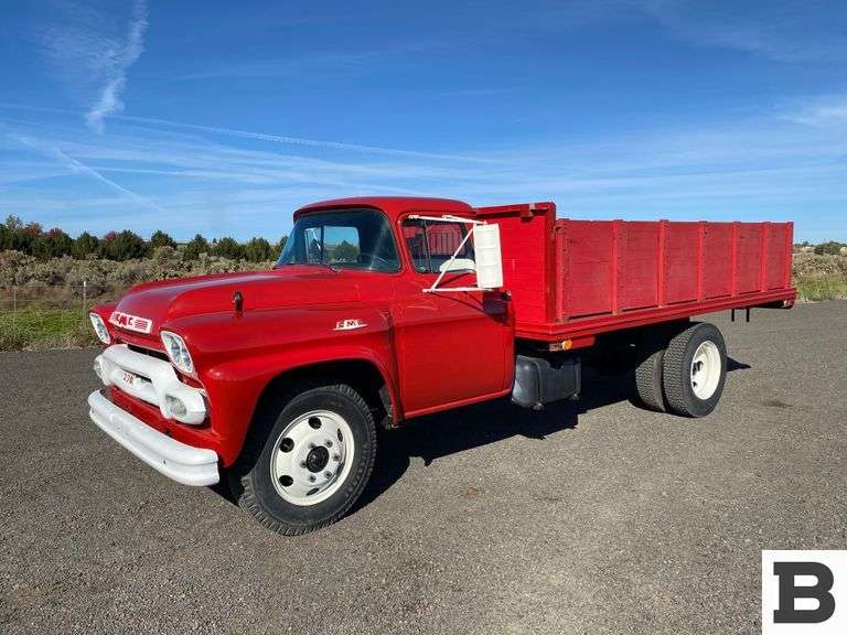 1959 GMC 370 Bulk Agriculture Truck