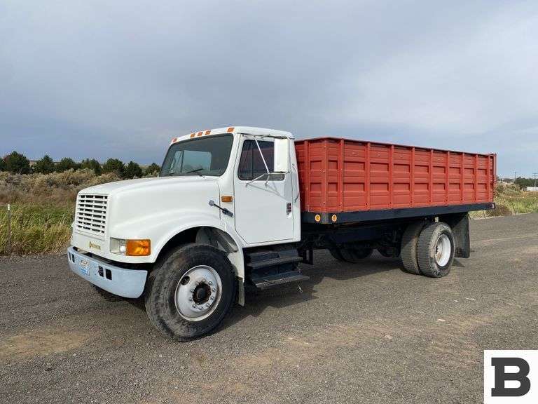 1992 International 4900 Grain Truck