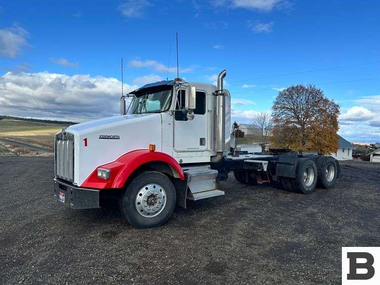 1999 Kenworth T800 Tractor Truck - Craigmont, ID