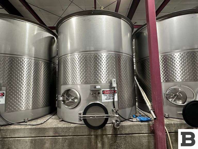 Spokane Industries V90-8S 2500 Gallon Wine Fermentation Tank