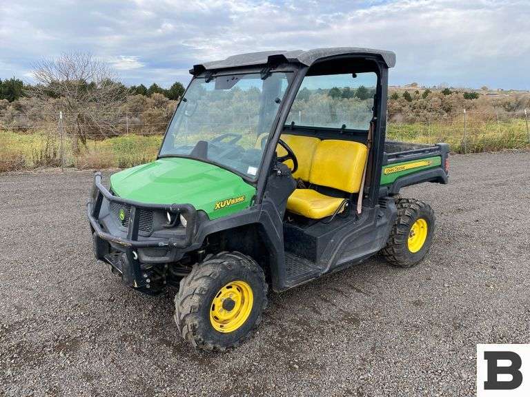 John Deere 835E Gator