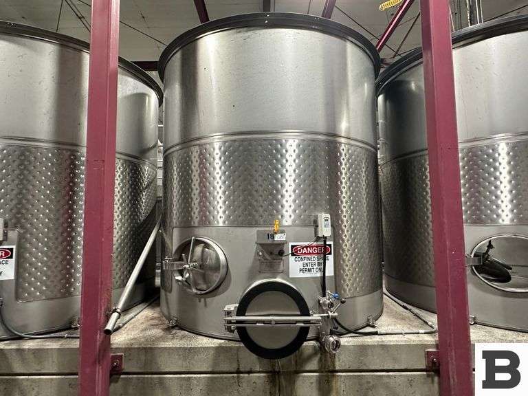 Spokane Industries V90-8-S 2500 Gallon Wine Fermentation Tank