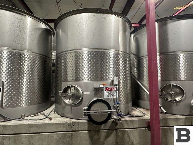 Spokane Industries V90-8-S 2500 Gallon Wine Fermentation Tank