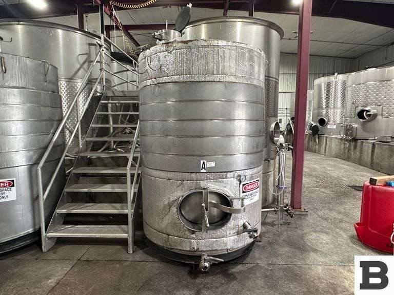 1000 Gallon Wine Storage Tank