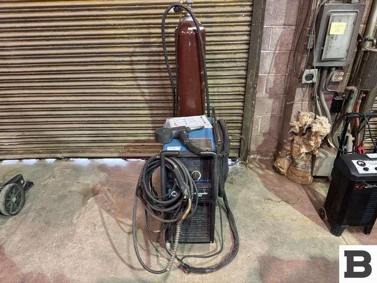 Miller Millermatic 252 MIG Welder