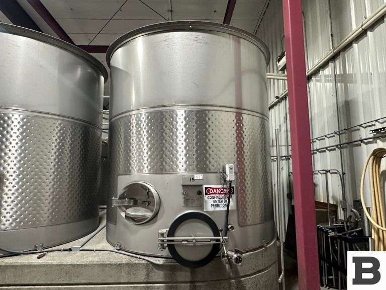 Spokane Industries V90-8-S 2,500 Gallon Fermentation Tank