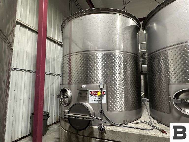Spokane Industries V90-8-S 2500 Gallon Wine Fermentation Tank