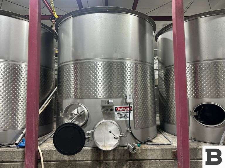 Spokane Industries V80-8-S 2500 Gallon Wine Fermentation Tank