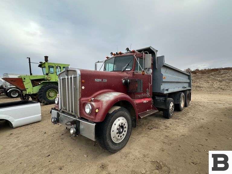 1971 Kenworth Dump Truck - Caution - Kennewick, WA