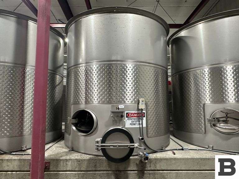 Spokane Industries V90-8-S 2500 Gallon Wine Fermentation Tank