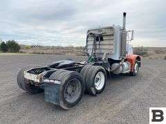 1987 Peterbilt 375 Tractor Truck